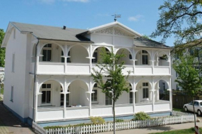 Villa Hans by Rujana Binz